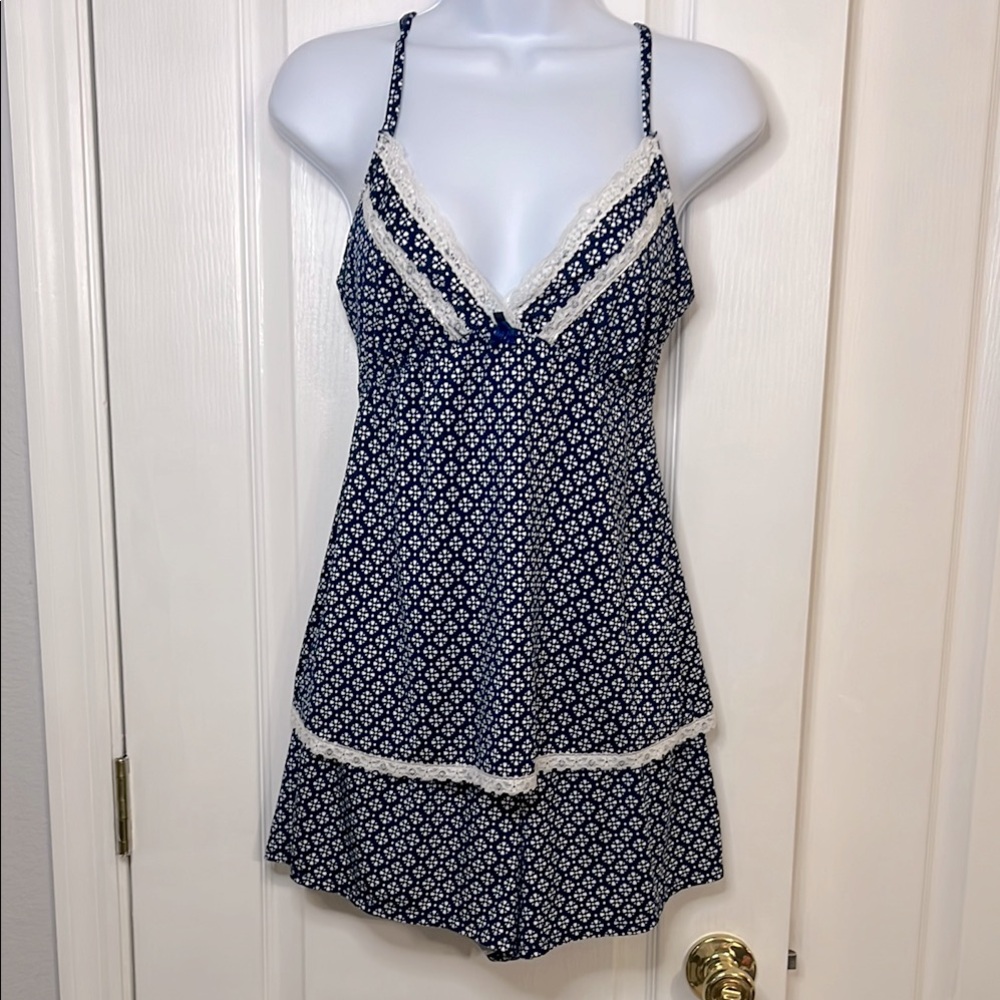 Marilyn Monroe Blue and White Floral Pajama set
